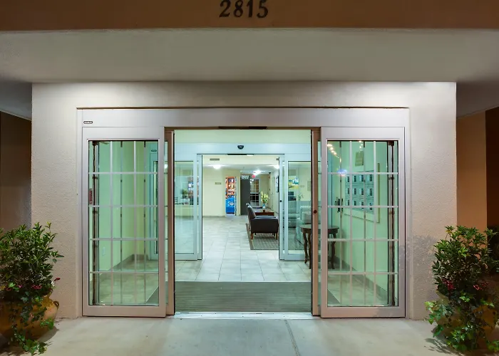 Candlewood Suites Tallahassee